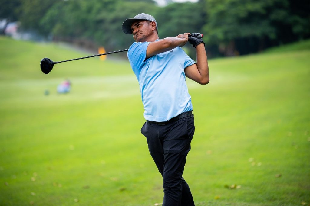 A wellness reset routine for walking 18 holes of golf during the Florida spring.